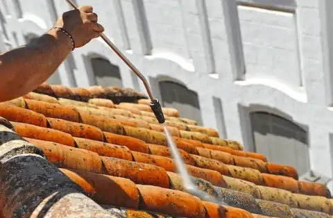 Nettoyage de toitures - Ferrières-Saint-Hilaire